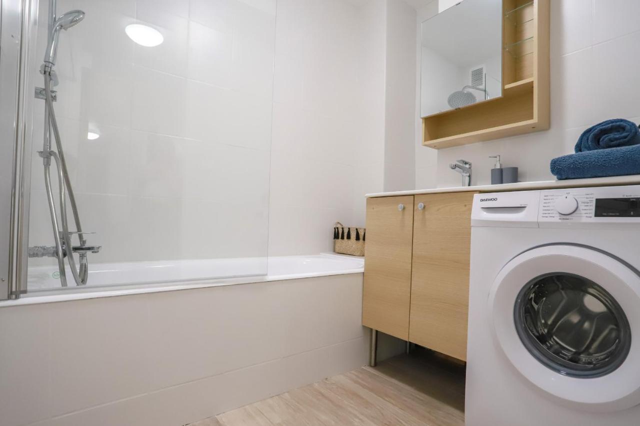 Chez Lou Appartement Proche Du Lac Moderne アヌシー エクステリア 写真