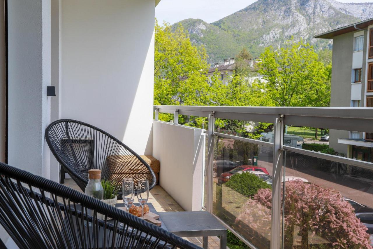 Chez Lou Appartement Proche Du Lac Moderne アヌシー エクステリア 写真