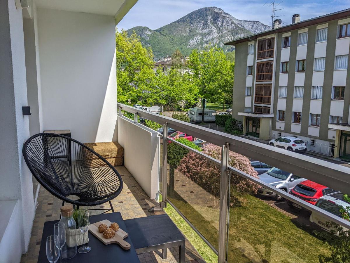 Chez Lou Appartement Proche Du Lac Moderne アヌシー エクステリア 写真