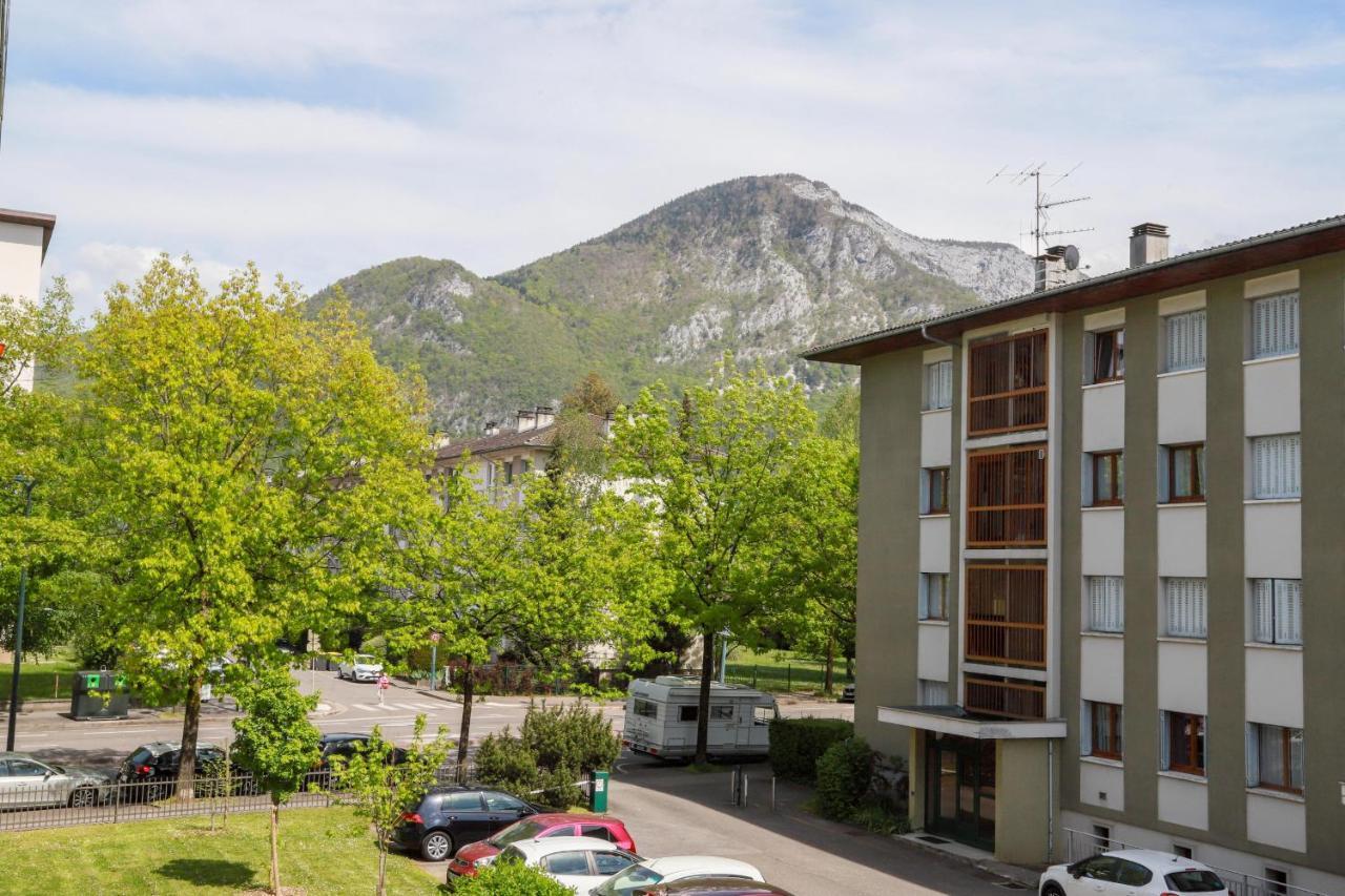 Chez Lou Appartement Proche Du Lac Moderne アヌシー エクステリア 写真