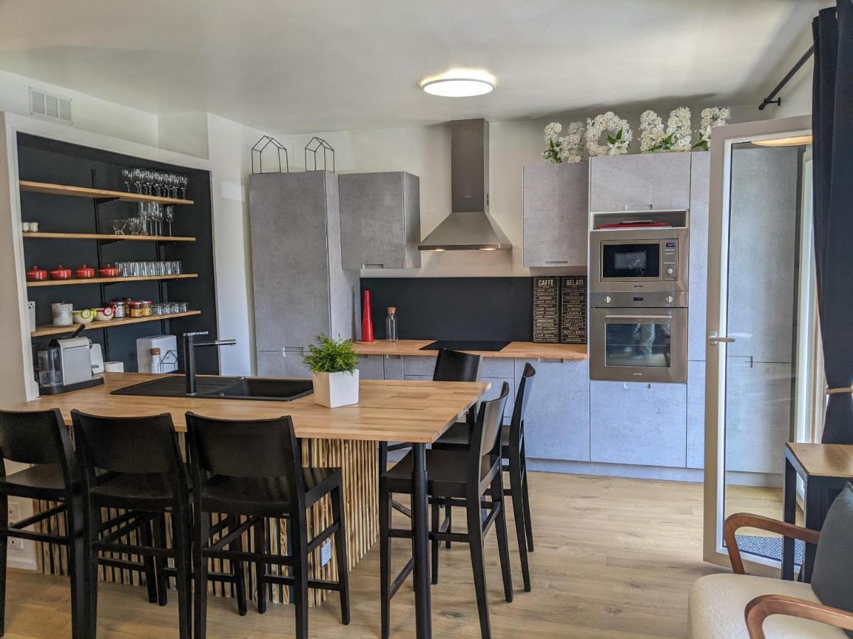 Chez Lou Appartement Proche Du Lac Moderne アヌシー エクステリア 写真