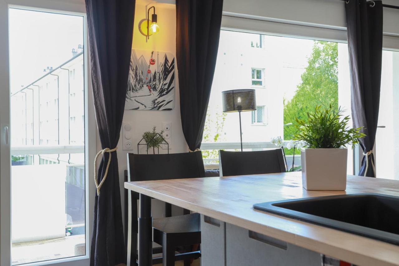Chez Lou Appartement Proche Du Lac Moderne アヌシー エクステリア 写真