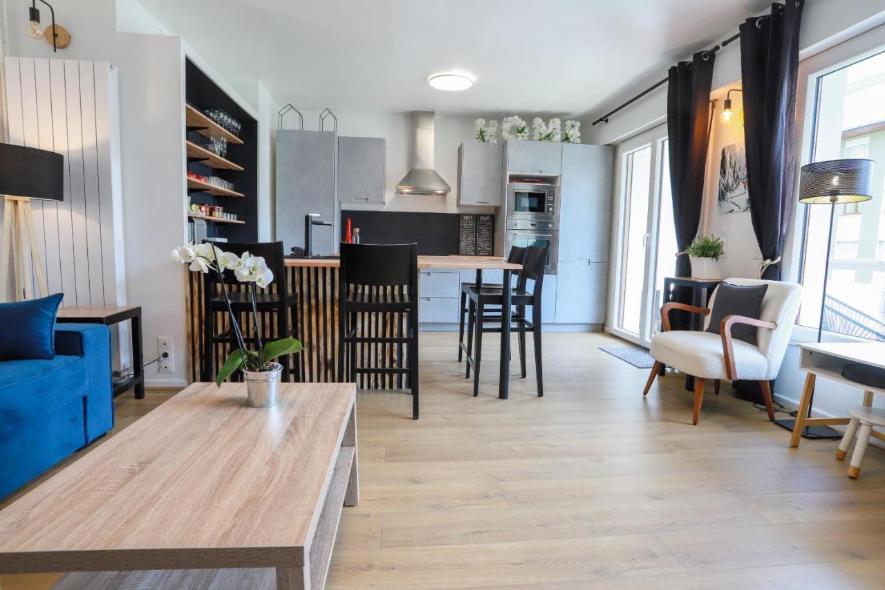 Chez Lou Appartement Proche Du Lac Moderne アヌシー エクステリア 写真